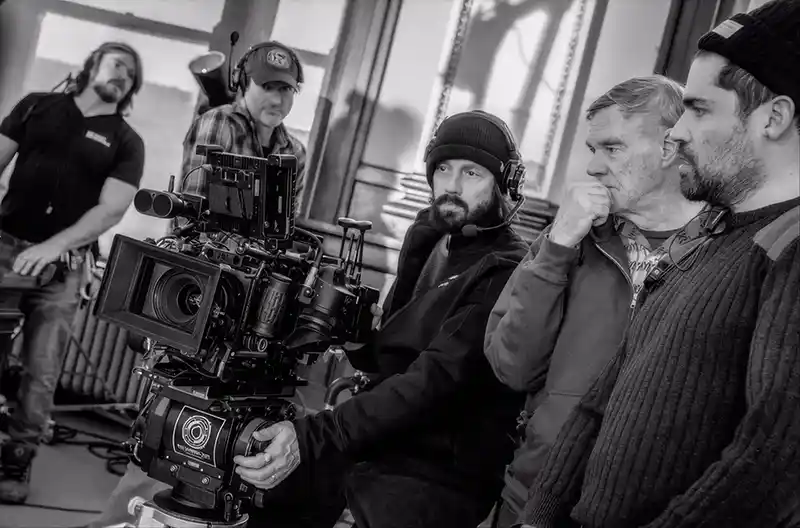 Gus Van Sant on the set of Dead Mans Wire